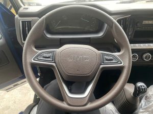 Nội thất xe tải IZ50S Thùng Kín