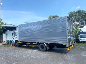 Ngoại thất xe tải IZ71SL Plus Thùng Kín